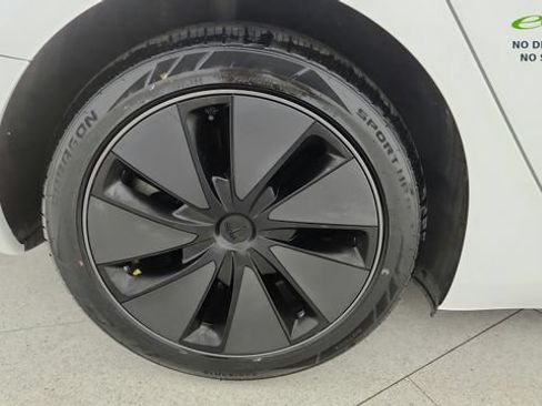 Used 2025 Tesla Model 3 Long Range AWD/4WD image 74