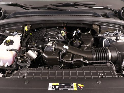 Used 2025 Jeep Grand Cherokee Laredo X RWD image 19
