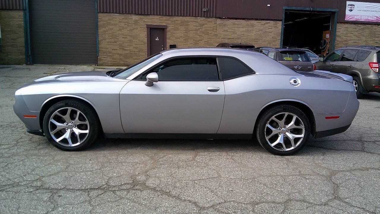 Used 2015 Dodge Challenger SXT Plus RWD image 9