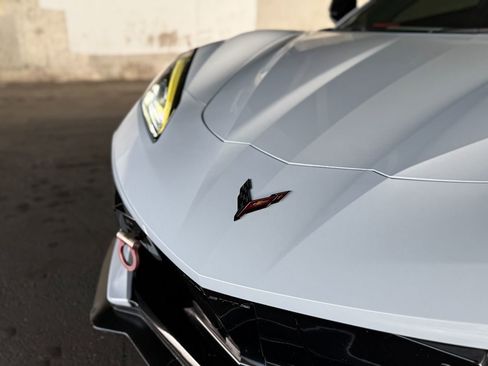 Used 2020 Chevrolet Corvette Stingray Preferred Cpe w/ 2LT Preferred Equipment Group RWD image 11