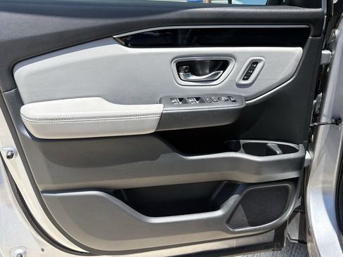 Used 2023 Honda Pilot EX-L image 10