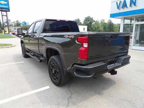 Certified 2022 Chevrolet Silverado 2500 Custom w/ Custom Value Package AWD/4WD image 3