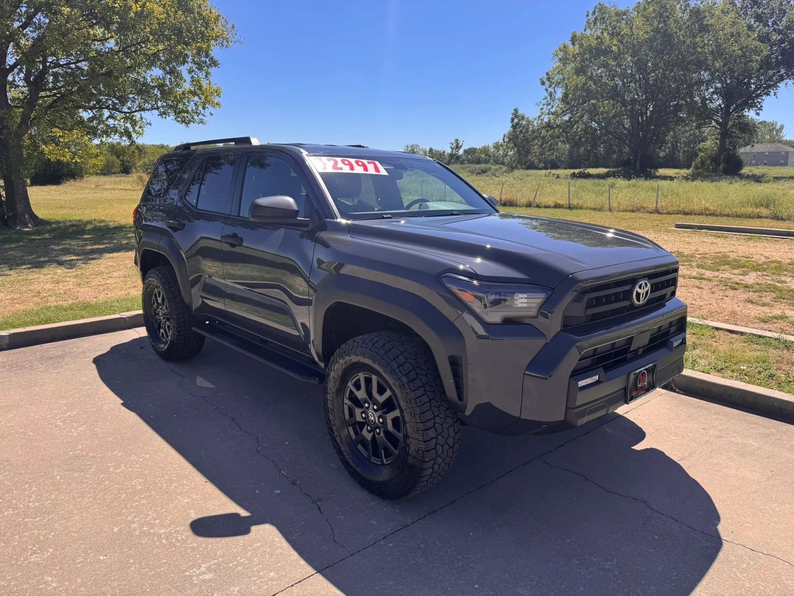 Used 2025 Toyota 4Runner SR5 AWD/4WD image 4