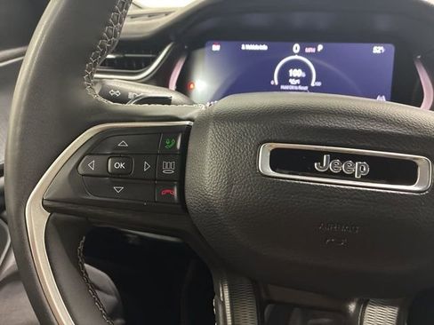 Used 2024 Jeep Grand Cherokee L Laredo image 21