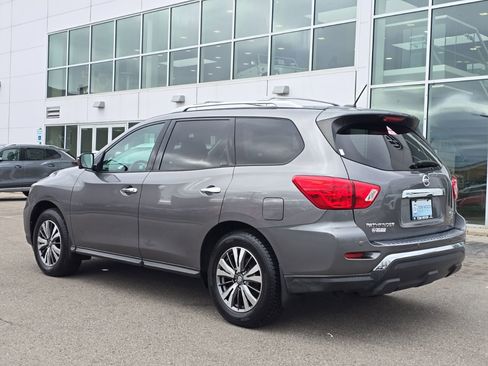 Used 2017 Nissan Pathfinder SL image 8