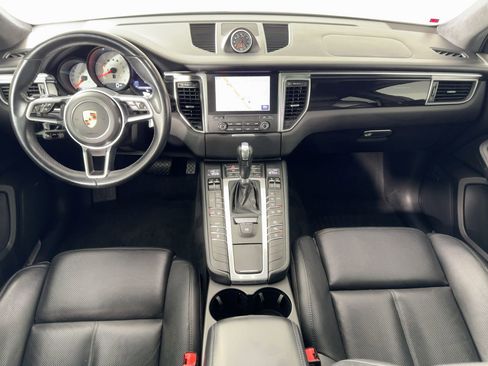Used 2017 Porsche Macan Turbo image 26