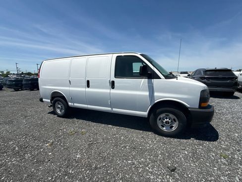 New 2026 GMC Savana 2500 w/ Driver Convenience Package RWD image 25