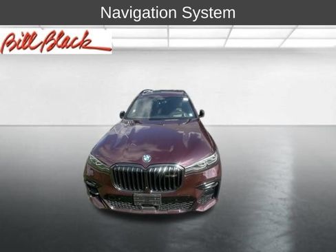 Used 2022 BMW X7 xDrive40i w/ M Sport Package AWD/4WD image 3