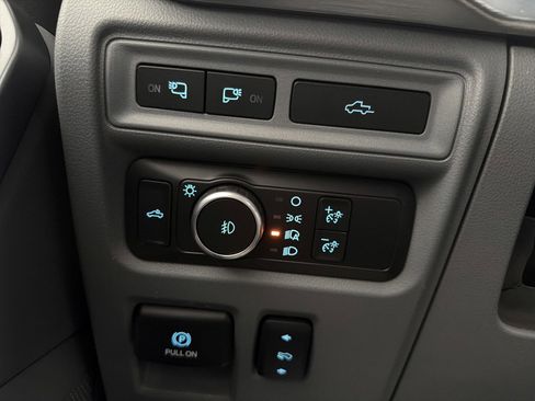 Used 2021 Ford F150 Lariat w/ Equipment Group 502A High image 27