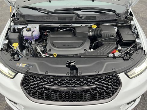 New 2026 Chrysler Pacifica Select image 58