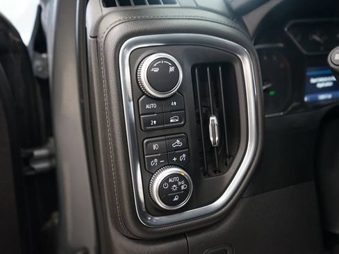 Used 2019 GMC Sierra 1500 SLT w/ SLT Premium Plus Package AWD/4WD image 33