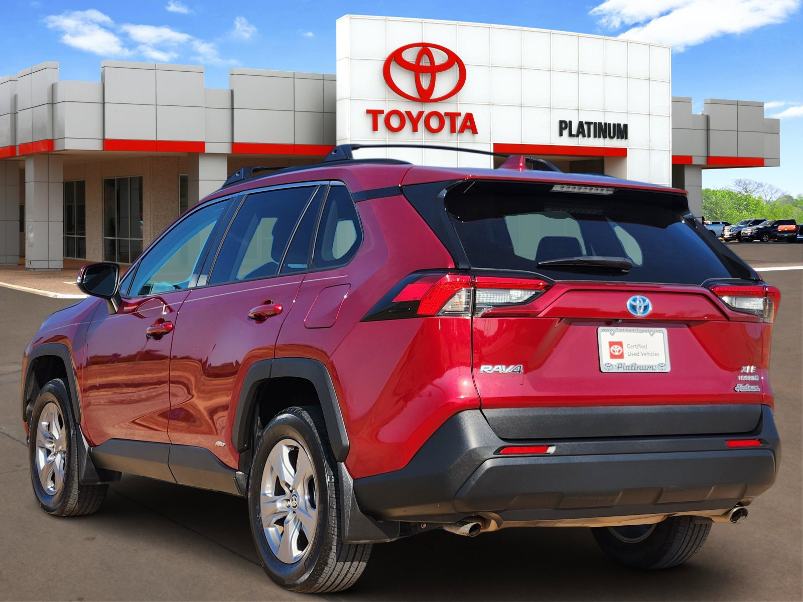 Used 2024 Toyota RAV4 XLE w/ Convenience Package AWD/4WD image 4
