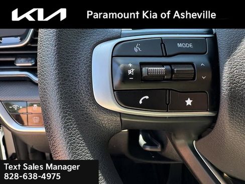 Certified 2025 Kia Sportage LX FWD image 13