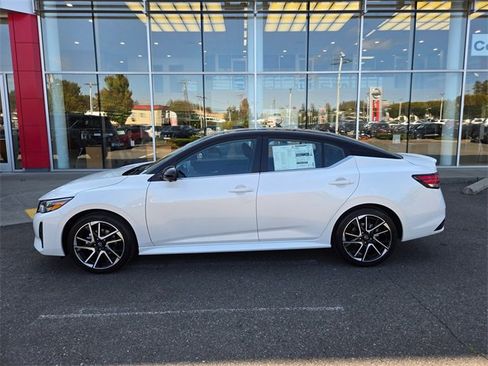 New 2025 Nissan Sentra SR w/ SR Premium Package image 9