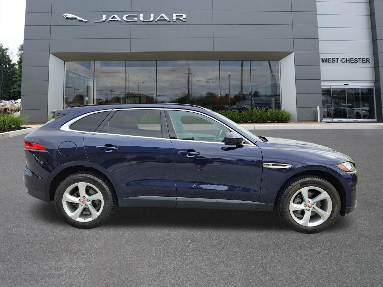 Used 2019 Jaguar F-PACE Premium AWD/4WD image 6