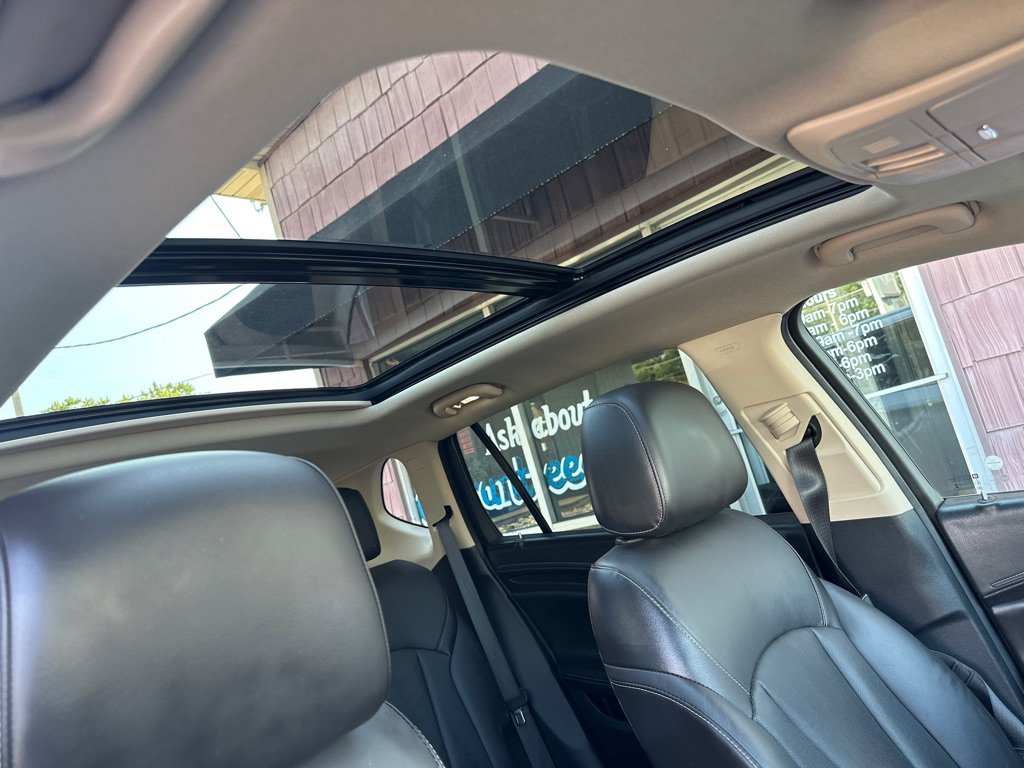 Used 2018 Buick Envision Essence FWD image 9