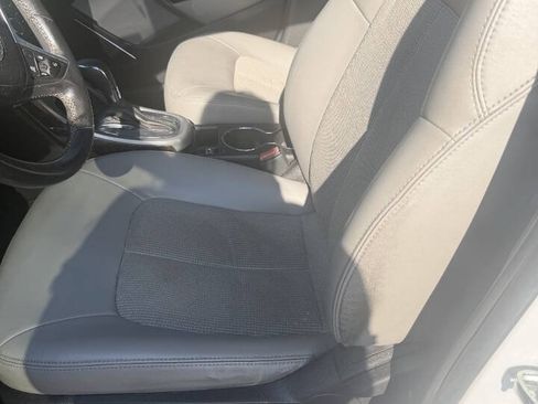 Used 2013 Buick Verano Convenience FWD image 2