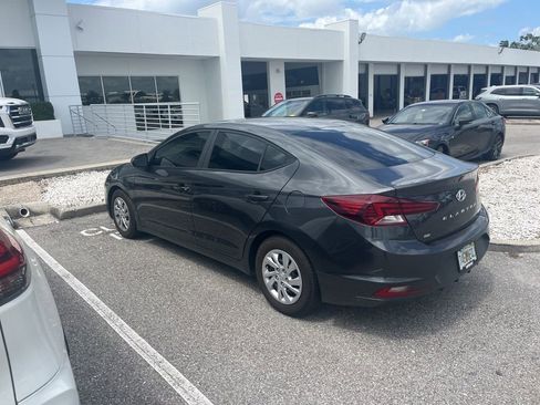 Used 2020 Hyundai Elantra SE w/ Cargo Package (C1) image 3