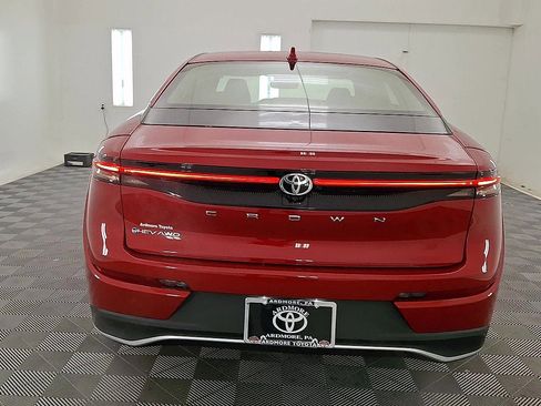 Used 2024 Toyota Crown XLE image 3