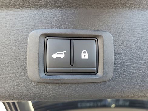 New 2025 Mitsubishi Outlander SE image 30