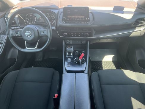 Used 2023 Nissan Rogue S FWD image 3