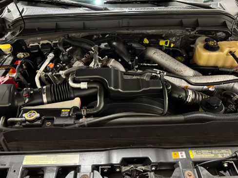 Used 2011 Ford F350 Lariat image 37