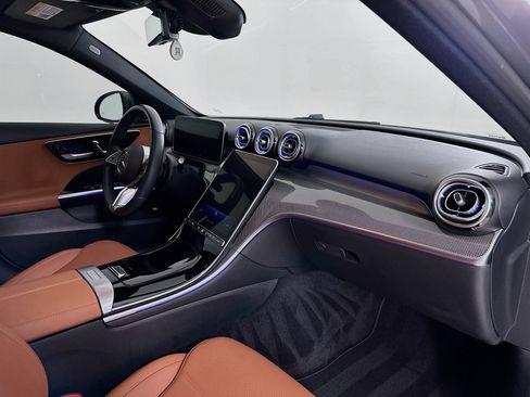 Used 2025 Mercedes-Benz C 300 Sedan image 32