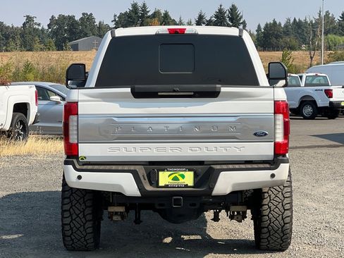 Used 2019 Ford F250 Platinum w/ Platinum Ultimate Package image 5