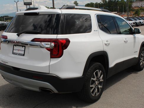 Used 2023 GMC Acadia SLE w/ Driver Convenience Package FWD image 7