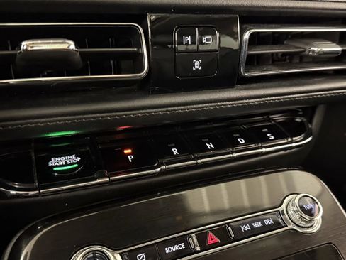 Used 2022 Lincoln Nautilus Reserve w/ Equipment Group 201A AWD/4WD image 28