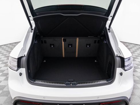 New 2026 Porsche Macan S image 31