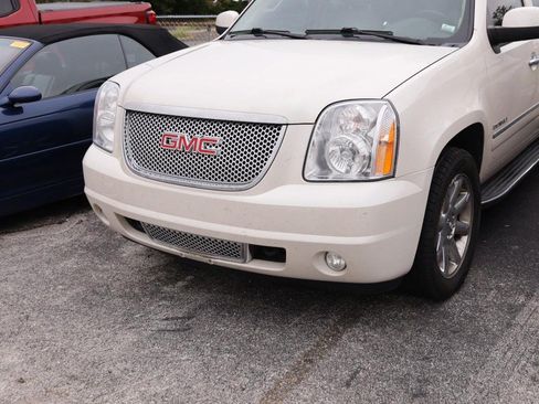 Used 2012 GMC Yukon XL Denali AWD/4WD image 5