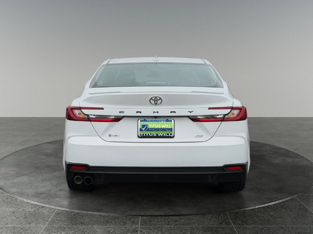 Used 2025 Toyota Camry SE FWD image 8