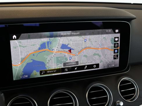 Used 2022 Mercedes-Benz E 450 4MATIC All-Terrain Wagon image 15