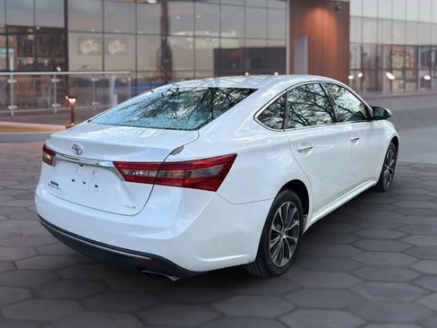 Used 2017 Toyota Avalon XLE FWD image 11