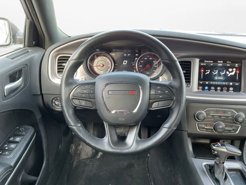 Used 2021 Dodge Charger SXT w/ Driver Convenience Group image 12