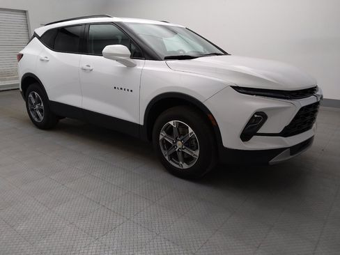 Used 2024 Chevrolet Blazer LT w/ Convenience Package FWD image 11