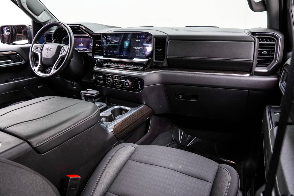 Used 2024 Chevrolet Silverado 1500 LT Trail Boss w/ Convenience Package II AWD/4WD image 18