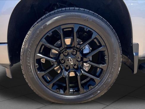 Used 2024 Chevrolet Silverado 1500 High Country w/ High Country Premium Package AWD/4WD image 11