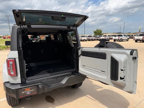 New 2026 Ford Bronco Outer Banks AWD/4WD image 12