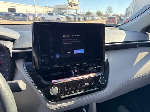 Used 2025 Toyota Corolla Cross L image 10