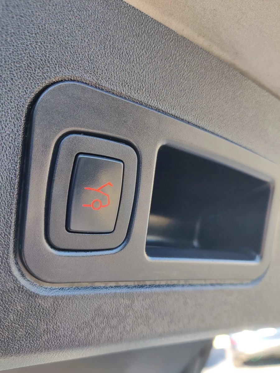 Used 2015 Tesla Model S 85D AWD/4WD image 41