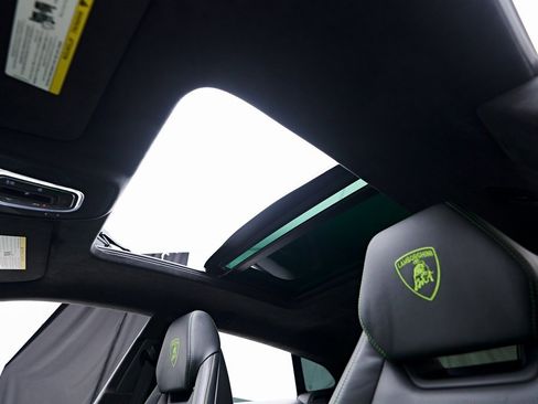 Used 2022 Lamborghini Urus image 57