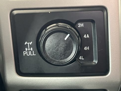 Used 2018 Ford F150 Lariat w/ Equipment Group 502A Luxury AWD/4WD image 33