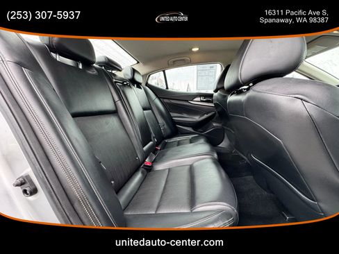 Used 2017 Nissan Maxima 3.5 SV image 10