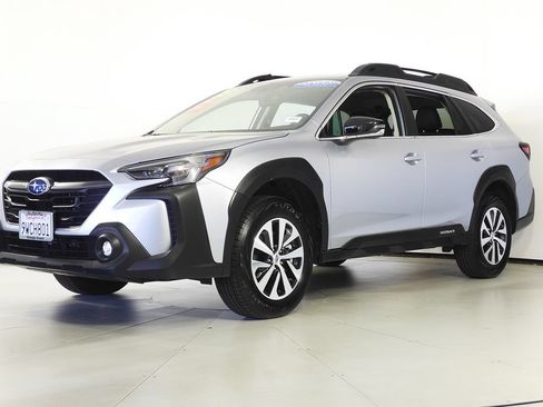 Certified 2025 Subaru Outback Premium AWD/4WD image 2