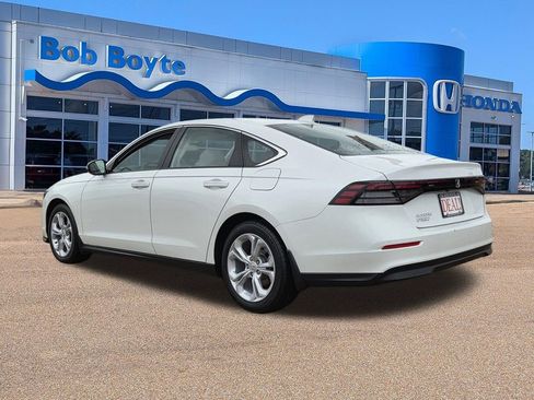Used 2025 Honda Accord LX image 7