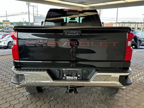 Used 2024 Chevrolet Silverado 2500 LT w/ Convenience Package AWD/4WD image 5