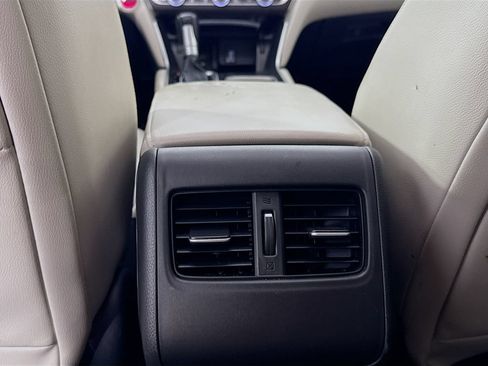 Used 2018 Honda Accord Touring image 31