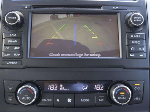 Used 2017 Nissan Titan SV image 38